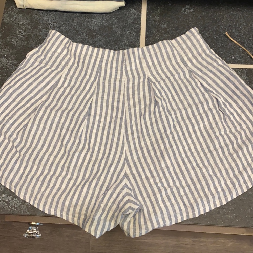 Striped linen shorts